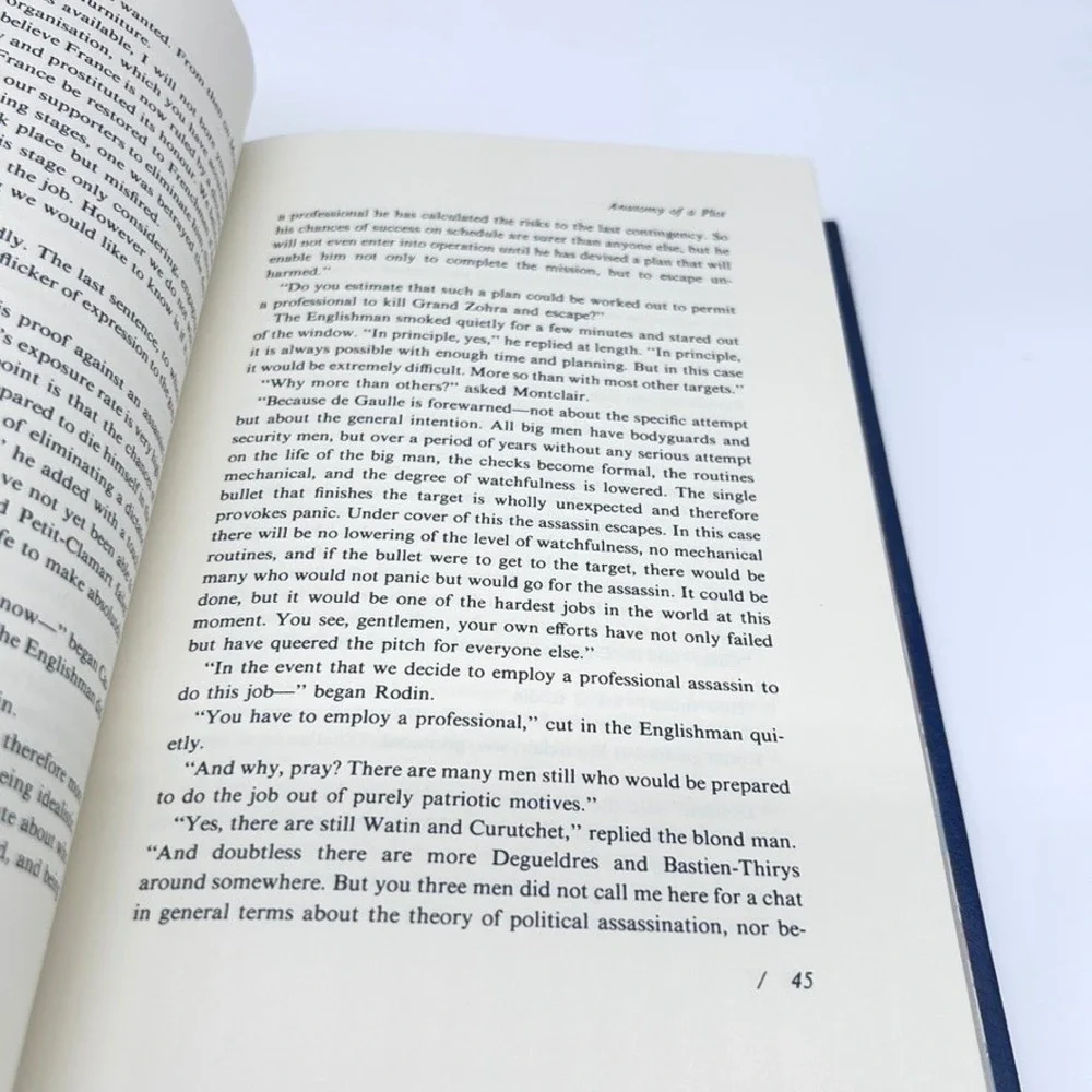 Book The Day of Jackal Frederick Forsyth Franklin Library Mystery Silver Gilt
